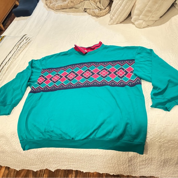 Colorful Geometric Pattern Sweater - Picture 4 of 4